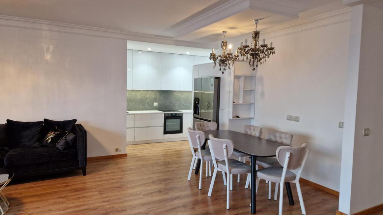 Pirro Luxury Apartment Sarandë Buitenkant foto