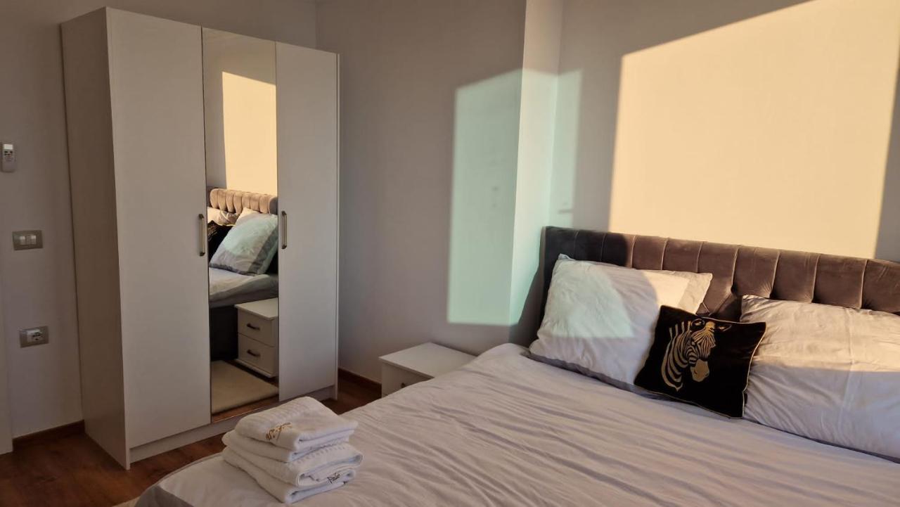Pirro Luxury Apartment Sarandë Buitenkant foto